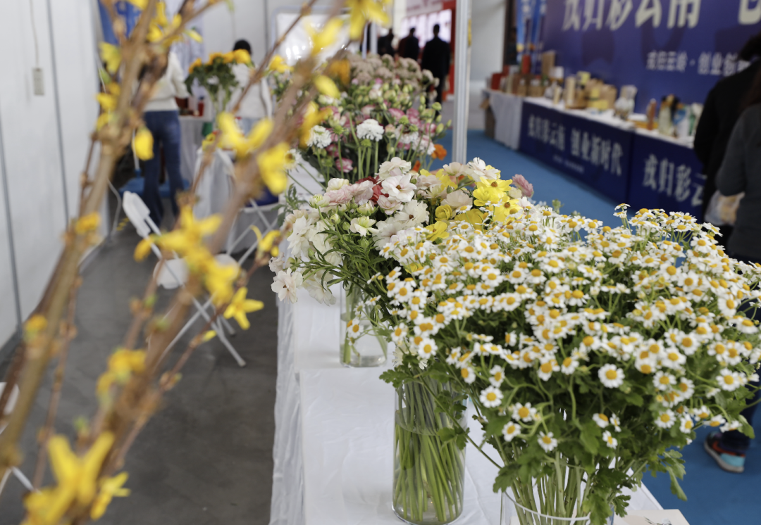 各位战友！想创业不知道从哪儿入手，这里找答案（想创业去哪里找资金）