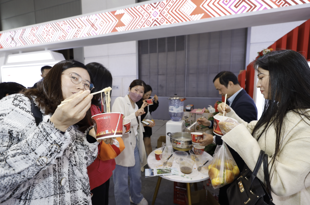 各位战友！想创业不知道从哪儿入手，这里找答案（想创业去哪里找资金）