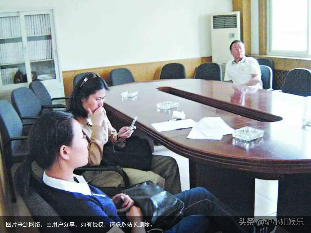 嘲讽大衣哥看不起农民？走穴捞金被敲诈90万！这位大佬玩砸了吧