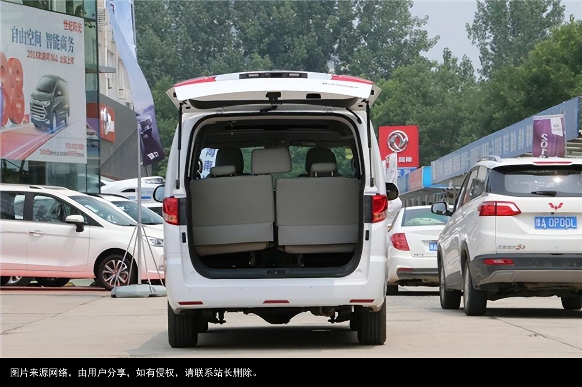MPV CNG车型大PK，瑞风M4、菱智PLUS、北汽制造王牌M7谁更出色！