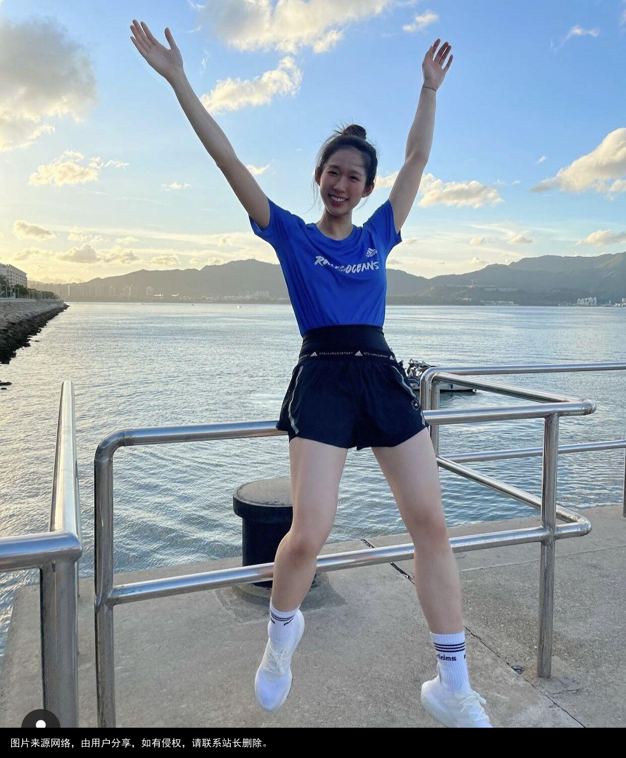 奥运击剑选手撞脸林志玲，白皙长腿太吸睛，身材不输专业超模