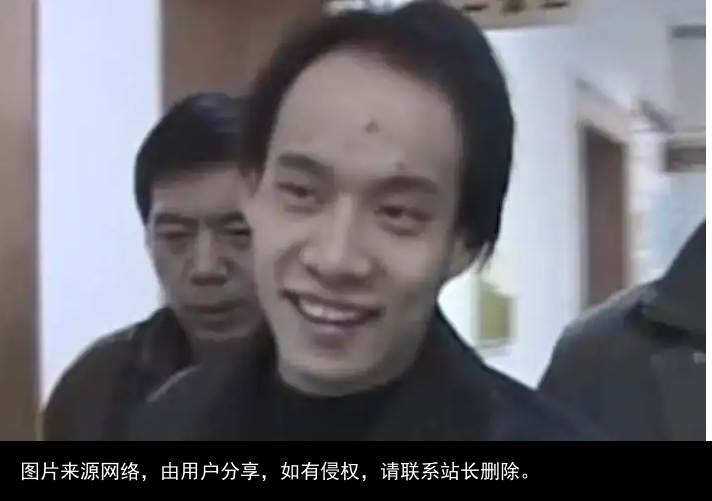 2004年，王立华绑架吴若甫牵出大案，临刑前遗愿：给监狱送面锦旗