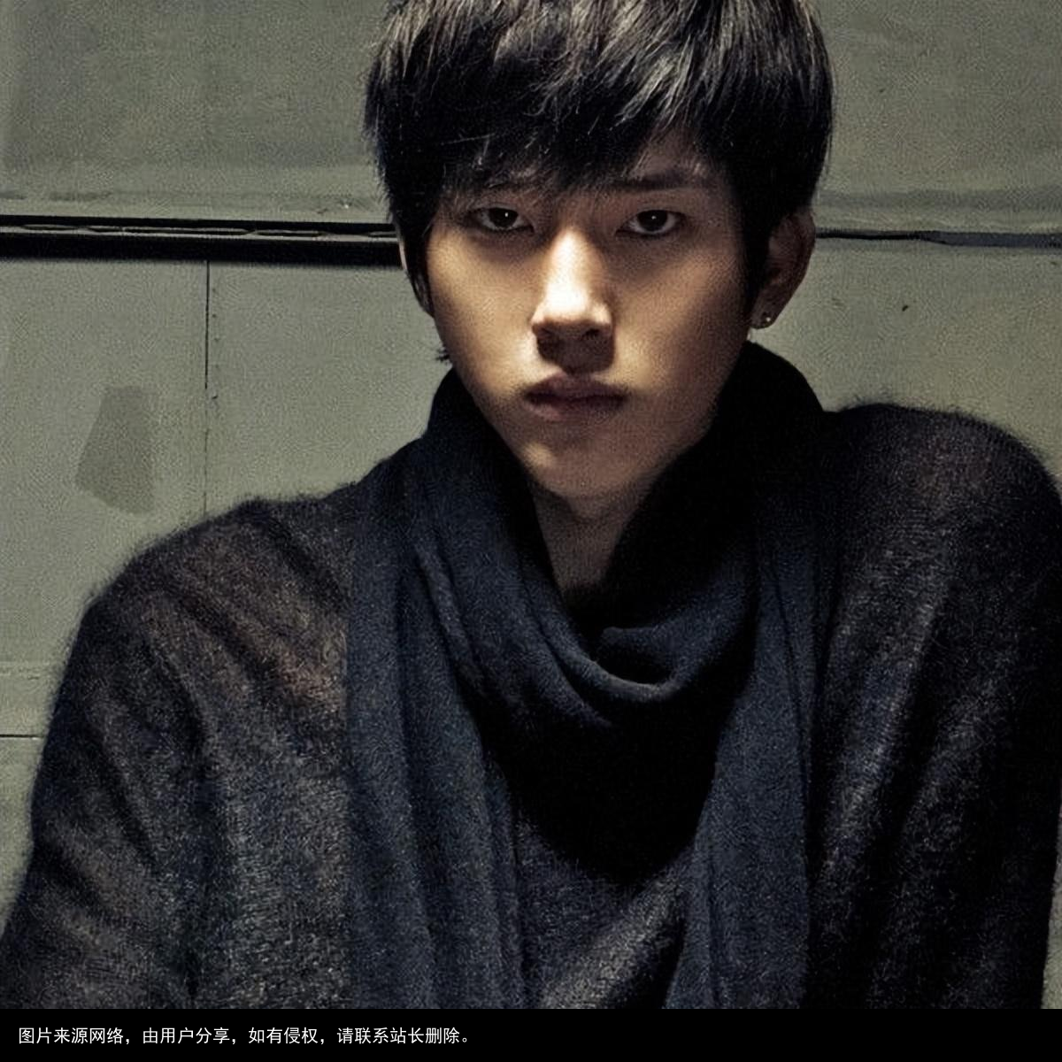 龙丹妮：与何炅是同学，预言肖战不会红，向陈楚生索赔2700万