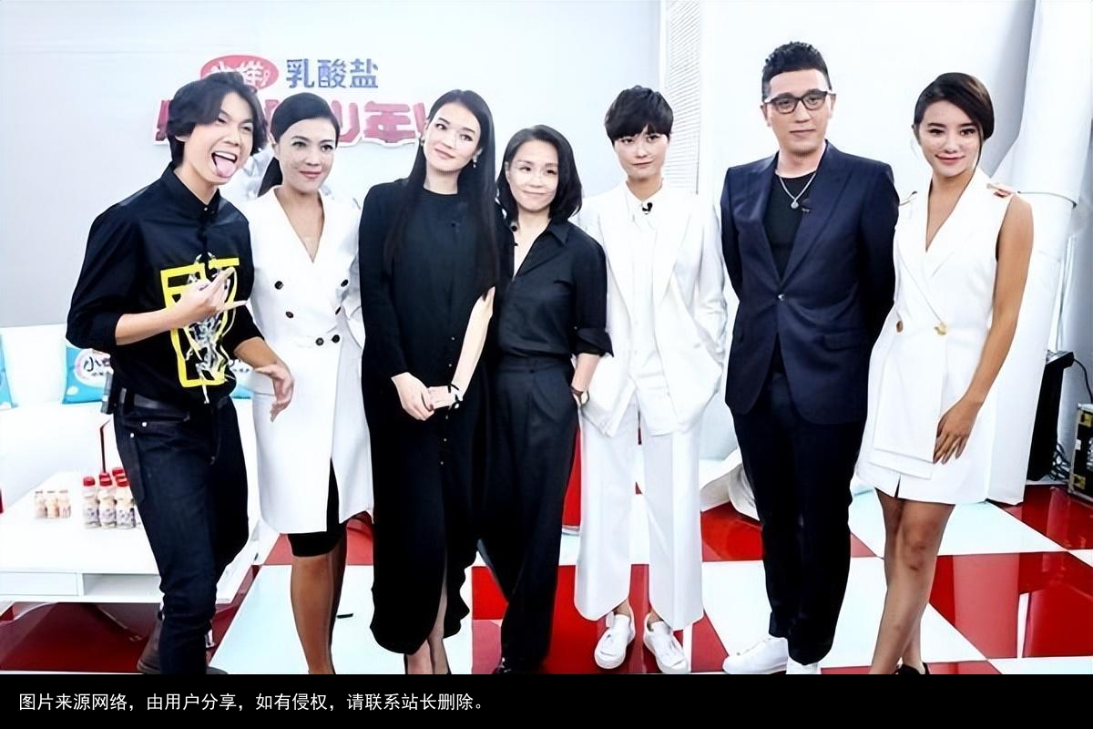 龙丹妮：与何炅是同学，预言肖战不会红，向陈楚生索赔2700万