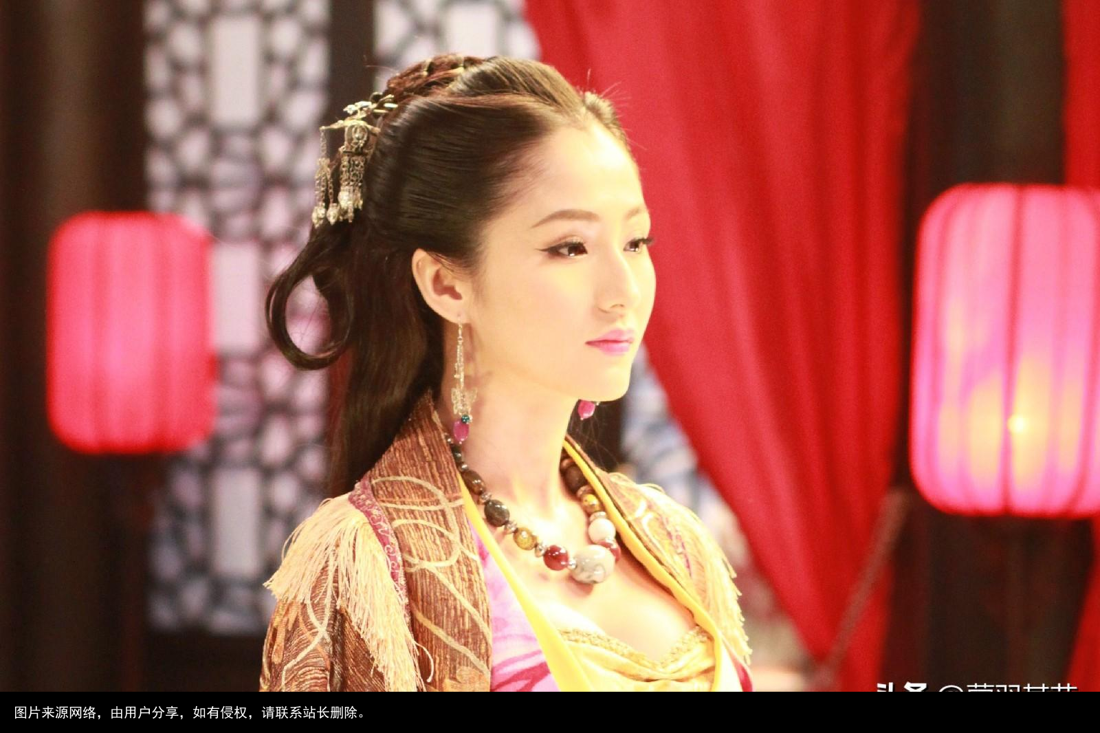 明星不火就改名，却改不掉曾经的“黑历史”