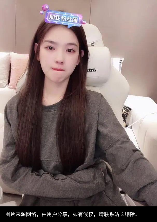 孙一宁生日直播感动落泪，掉美颜素颜曝光，翻白眼回应想你的夜梗