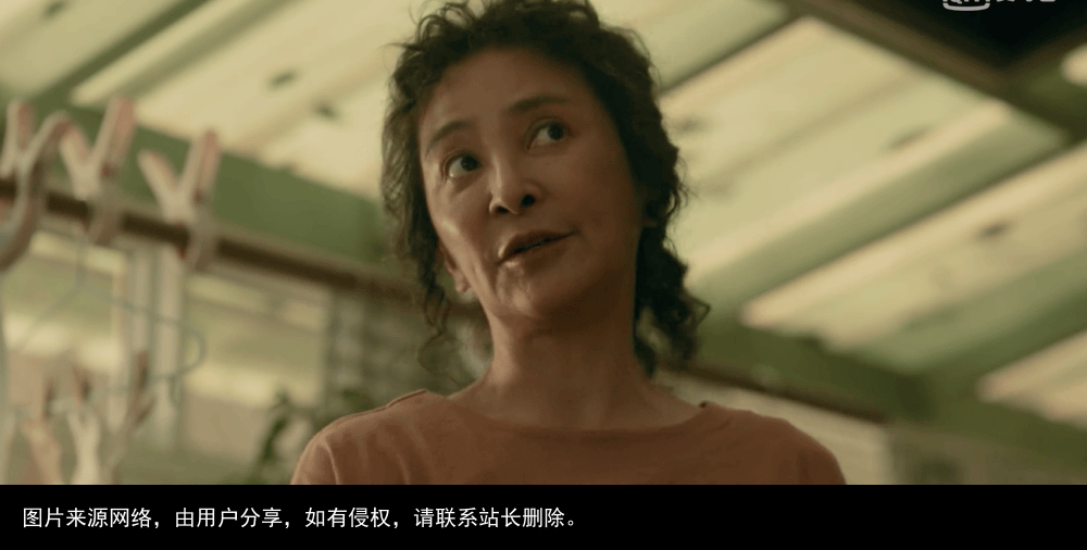 老戏骨火出圈，李勤勤在《亲爱的小孩》中的表演，凭什么这么豪横