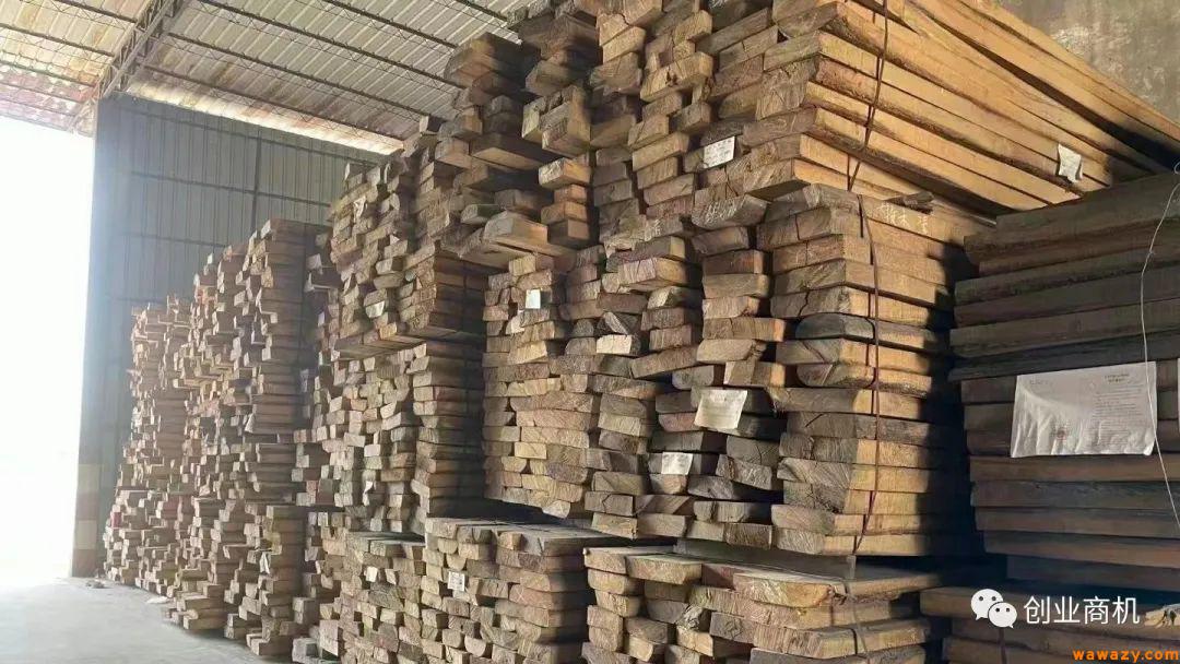 普通人回农村创业，这2个小生意发展前景好，原料充足、销路不愁。