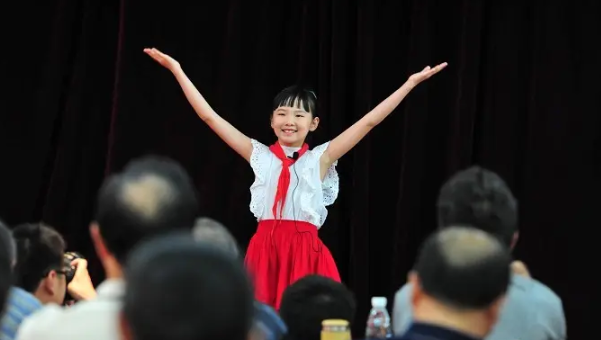 今天用一篇文章揭秘“少儿口才”的实际利润