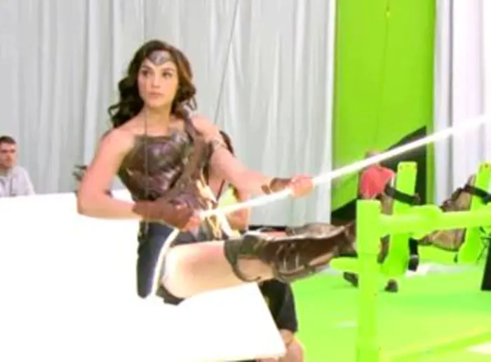 为什么没有人讨厌神奇女侠？