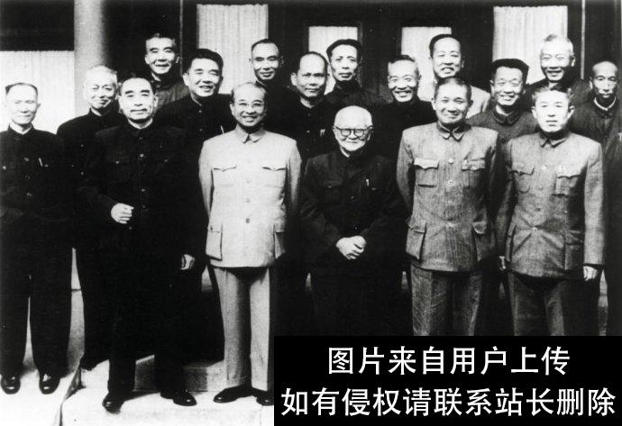 杨伯涛被俘前跳河自杀未果，抗美援朝来临，他第一个提供美军资料