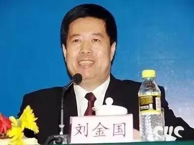 一个寒门子弟到副国级的逆袭