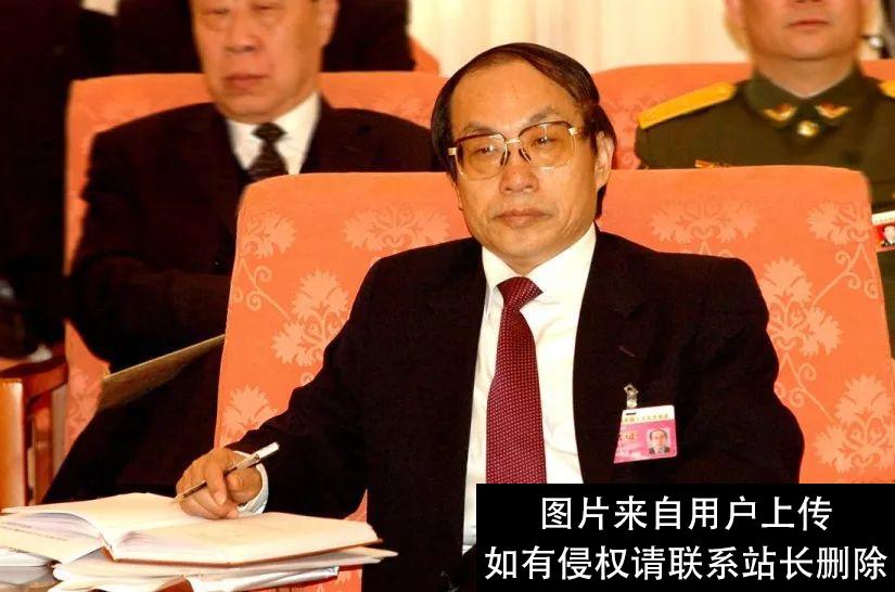 铁道部大老虎刘志军：连娶2任高官女儿敛财30多亿，和女老板勾结