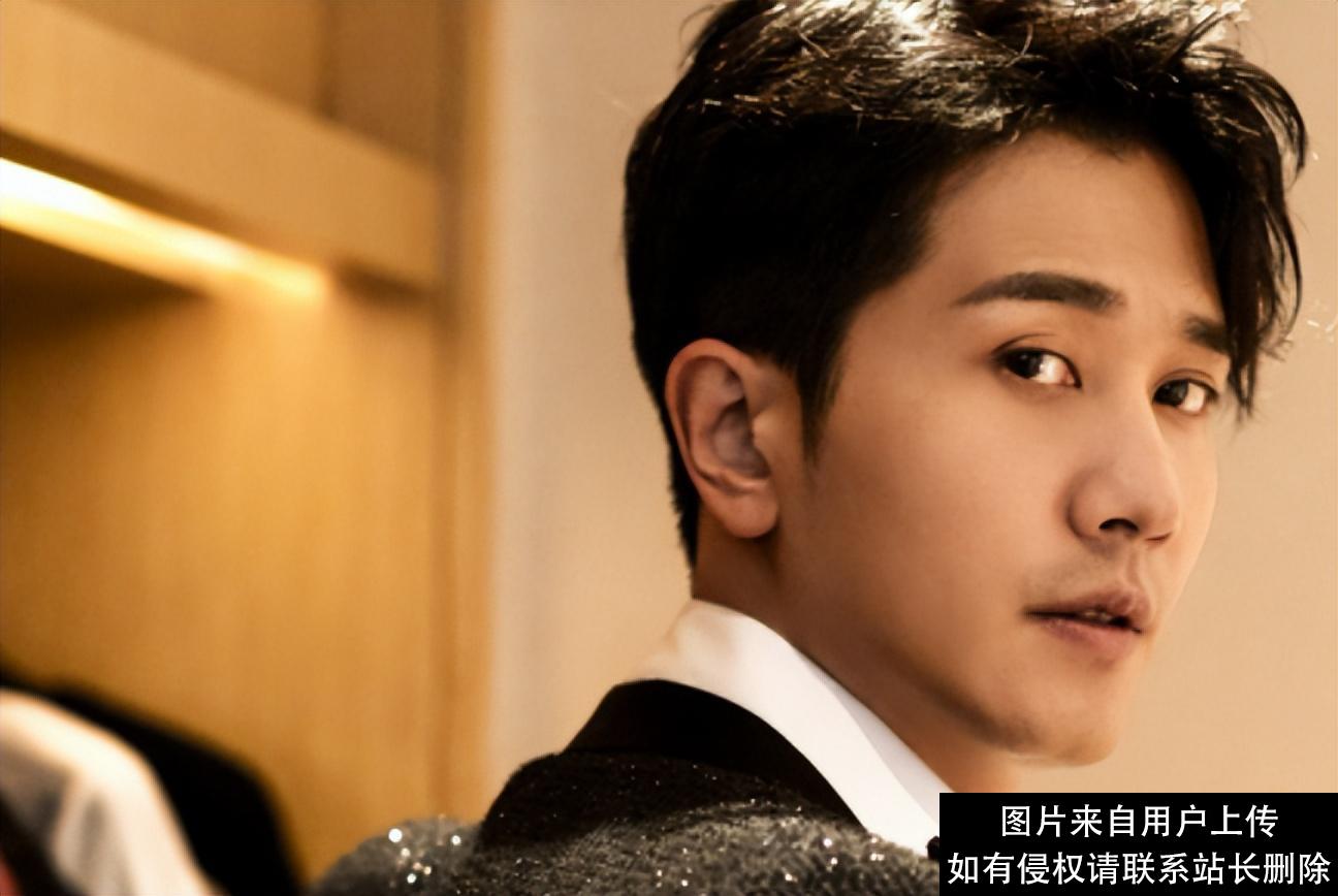 彭冠英凭实力带动了《薄冰》，昔日的他都传出过哪些绯闻？