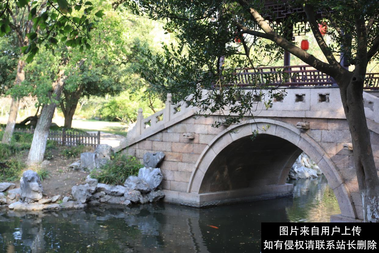 红楼梦中的青浦大观园，是一个红楼文化的参观和游览之地