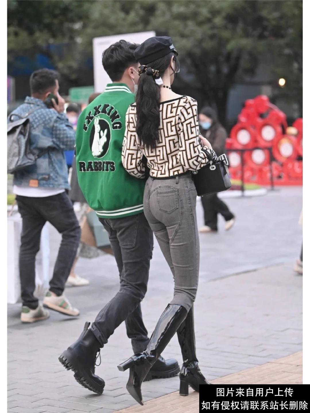 被“北京女生”街拍圈粉了：不染彩发、穿衣不花，美得自然不做作