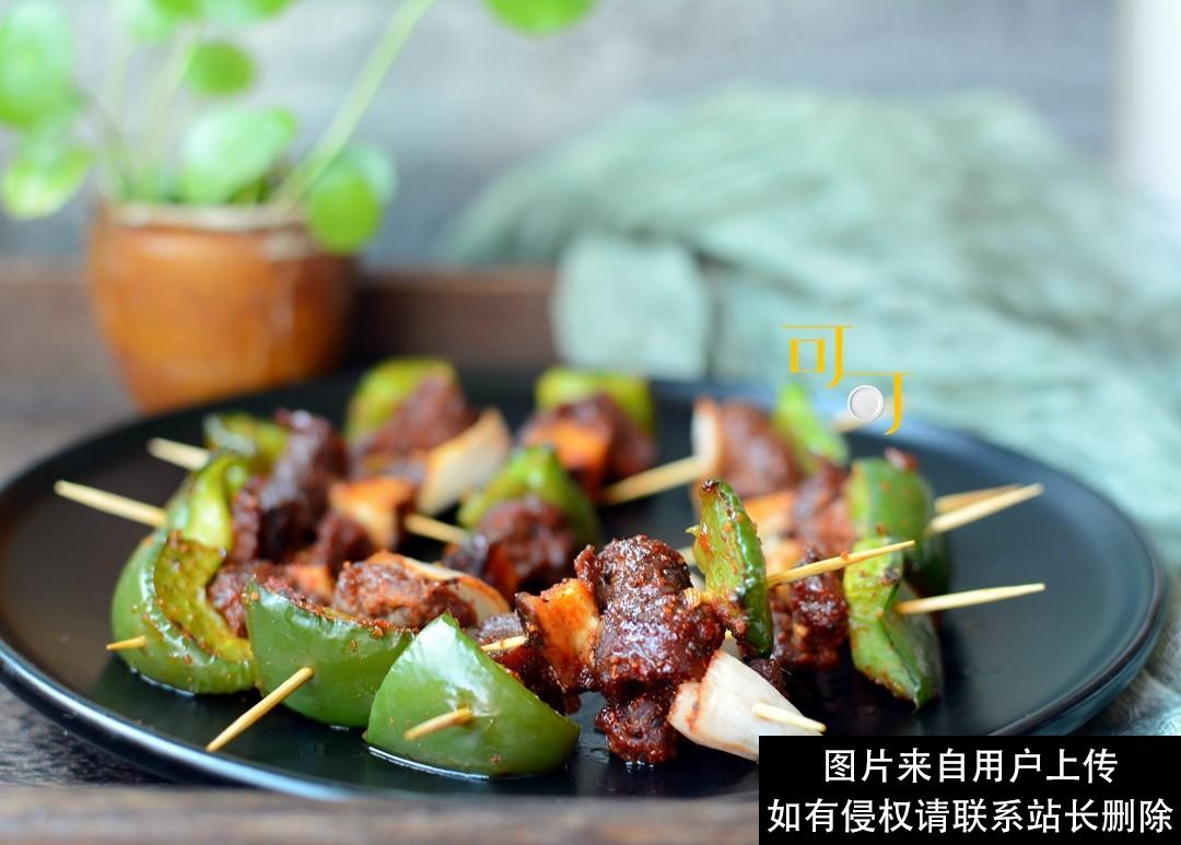 土耳其烤肉配上这些蔬菜，肉串不油不腻，营养和口感更丰富