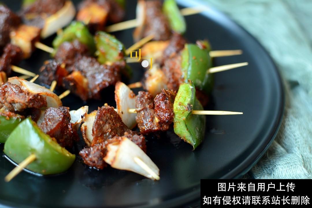 土耳其烤肉配上这些蔬菜，肉串不油不腻，营养和口感更丰富