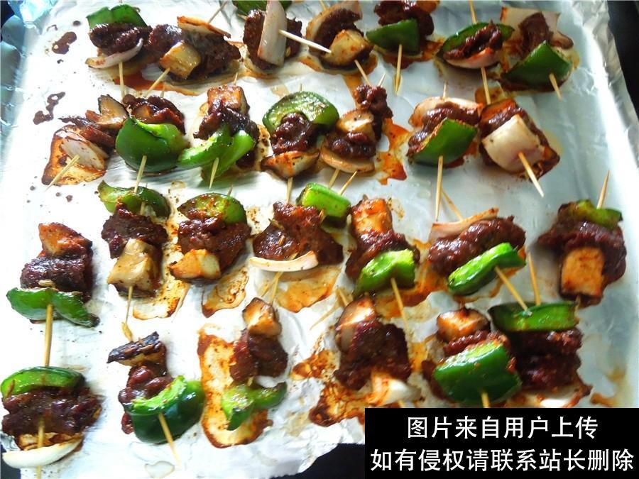 土耳其烤肉配上这些蔬菜，肉串不油不腻，营养和口感更丰富