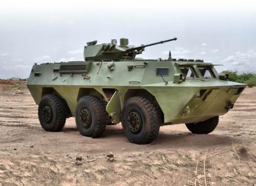 中国装甲车受热捧，泰国用10万吨干果来换，为啥是这台车？