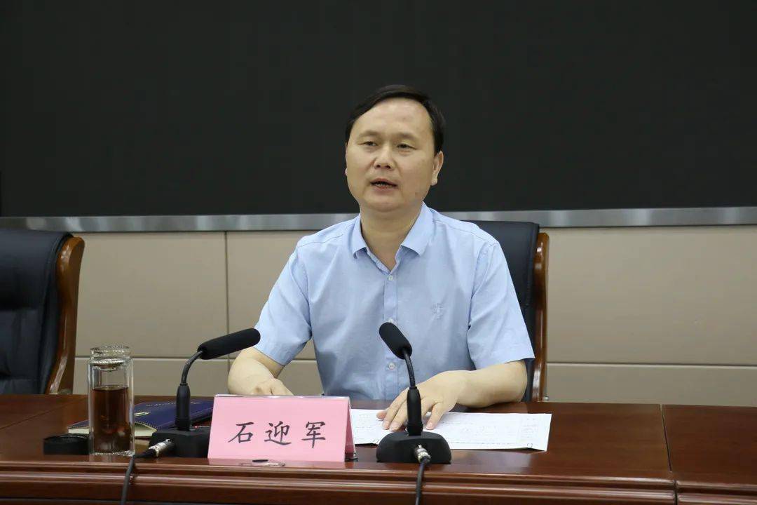 曾经掌掴秘书长的市委书记，提前过上退休生活，涉事三方都输了-张战伟履职