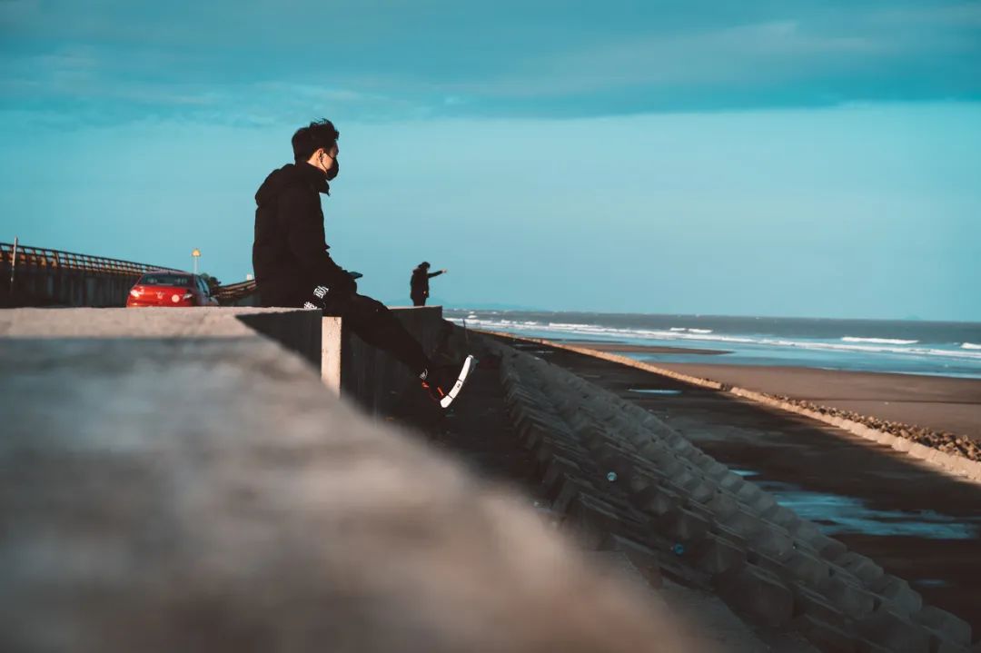 快递小哥晒工资单月赚2万：所有高薪背后，都是一个个玩命的人（工资怎么赚钱）