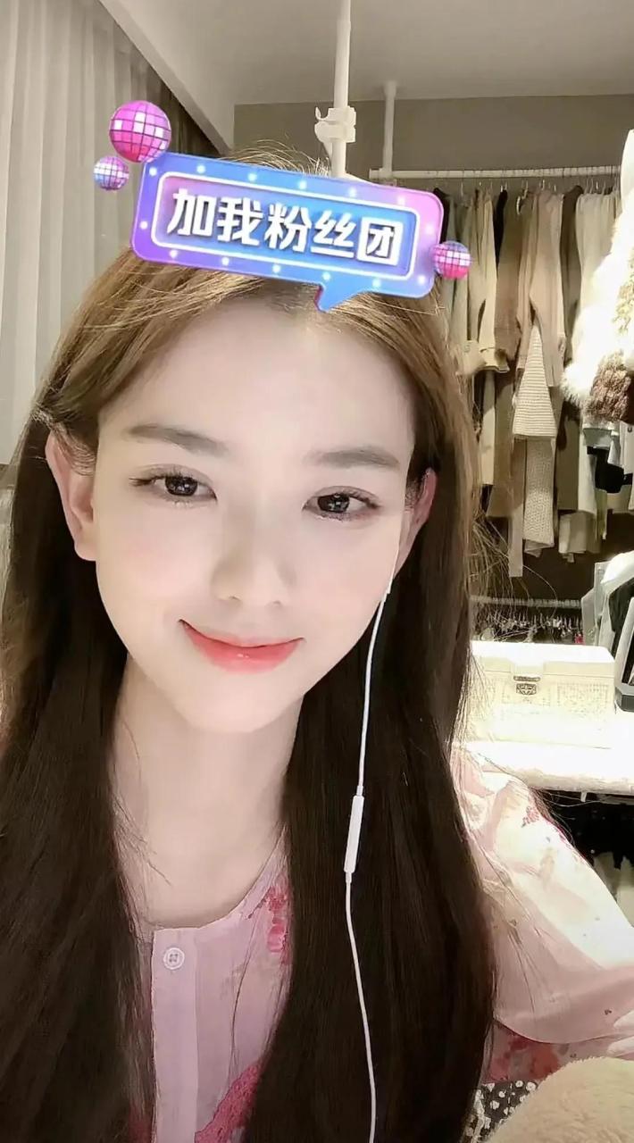 孙一宁近照很漂亮，却被指一边装清纯一边享受王思聪的红利还骂人-孙一宁个人资料网红