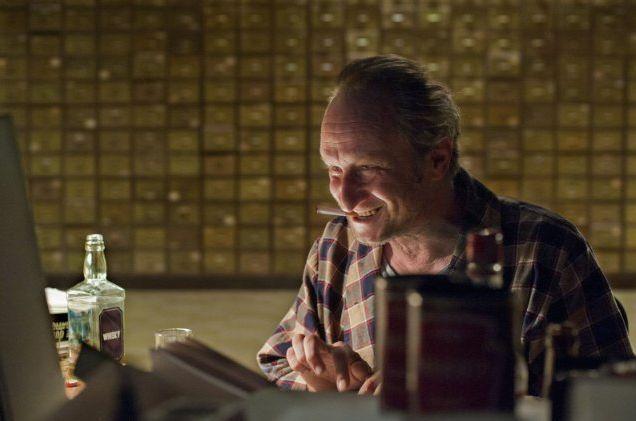 这个上帝真的是混蛋到家了，竟然逼得自己的女儿离家反抗自己（混蛋天神）