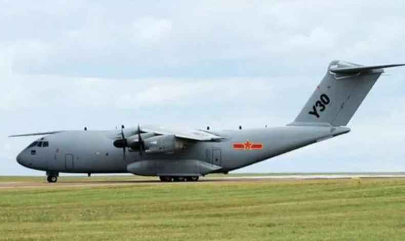 运-30来了！我国新一代战术运输机，运载量35吨，起飞重量超80吨-运30 运20