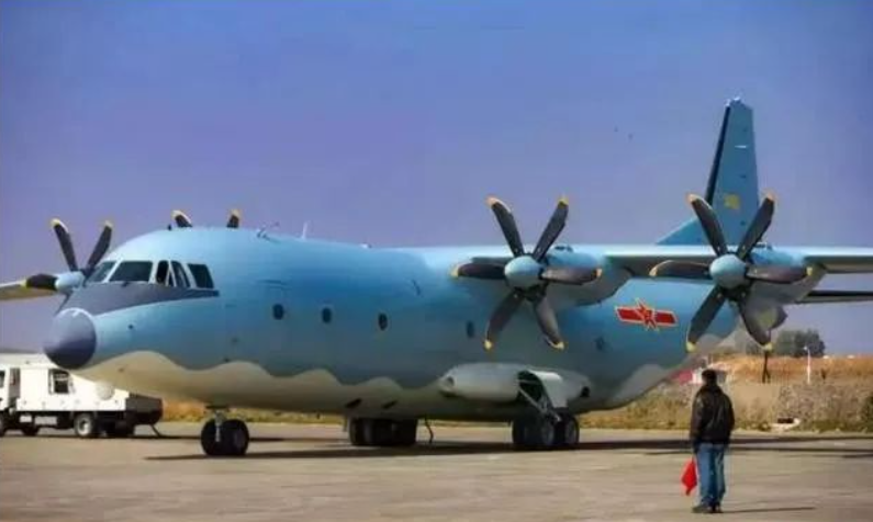 运-30来了！我国新一代战术运输机，运载量35吨，起飞重量超80吨-运30 运20