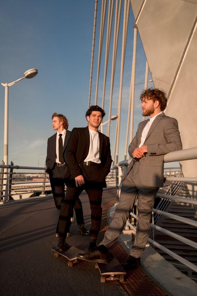 英国人美国人德国人法国人怎么区分，Quora精选：怎样区分英国人、法国人和德国人？