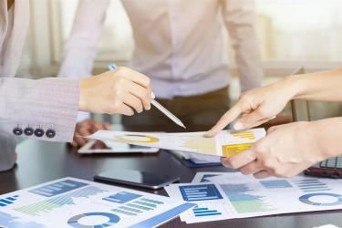 水果生意怎么入行(一年四季不愁销路的生意推荐)