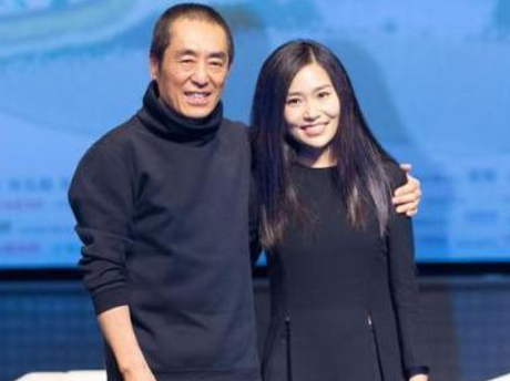 张艺谋一共生了几个孩子，“生不逢时”？张艺谋夫妇发文耐人寻味，曾因“超生”被罚748万