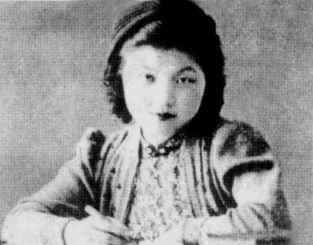 蒋经国为什么不把儿子接班，蒋经国爱上了一个女人，想娶她为妻，为何遭到了蒋介石的训斥