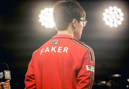 lol智能施法技能范围，LOL高端玩家是否都用智能施法？这一功能让玩家更强？