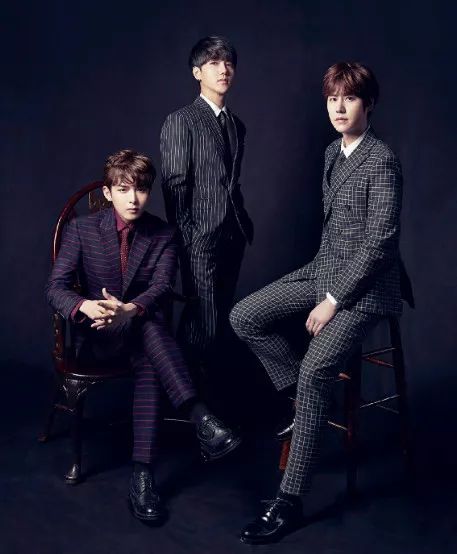 90后喜欢的韩国组合歌手，90后逃不过的两大韩国男团：东方神起Super Junior