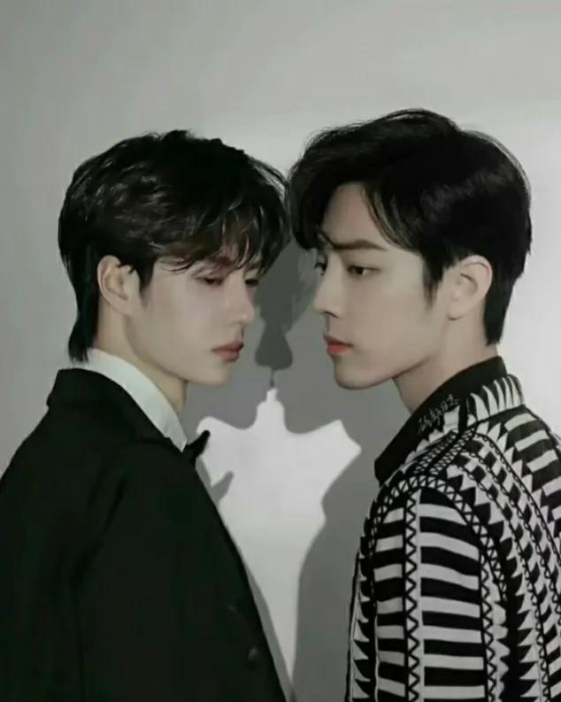 王一博戴过的项链是什么，王一博隐藏的项链，你发现了没？就问到底是谁送的