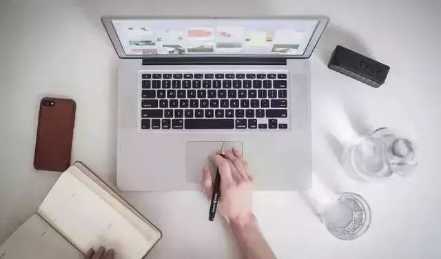 自媒体是啥?，自媒体是什么？自媒体怎么赚钱？5分钟带你了解什么是自媒体！